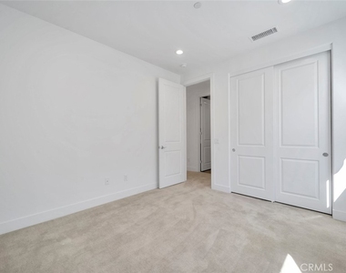 20626 Deer Grass Court - Photo Thumbnail 13