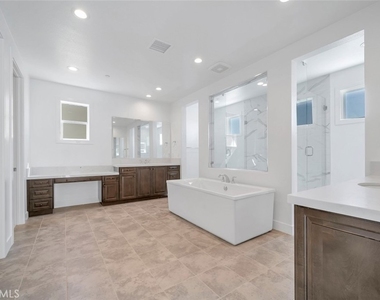 20626 Deer Grass Court - Photo Thumbnail 5