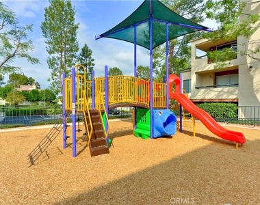 21500 Burbank Boulevard - Photo Thumbnail 19