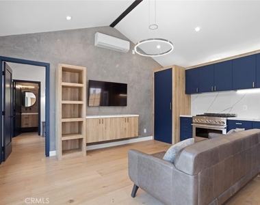 4627 Ethel Ave - Photo Thumbnail 24