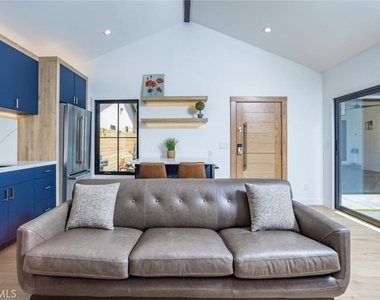 4627 Ethel Ave - Photo Thumbnail 17