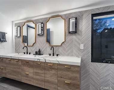 4627 Ethel Ave - Photo Thumbnail 13