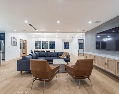4627 Ethel Ave - Photo Thumbnail 1