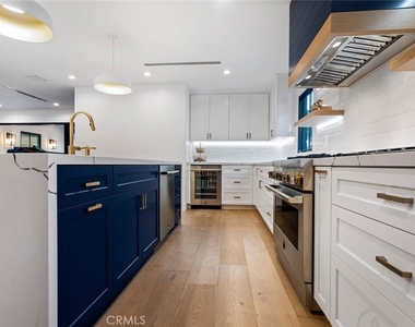 4627 Ethel Ave - Photo Thumbnail 8