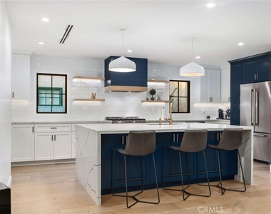 4627 Ethel Ave - Photo Thumbnail 6