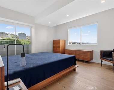 838 N Doheny - Photo Thumbnail 25