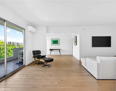 838 N Doheny - Photo Thumbnail 11