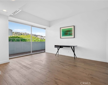 838 N Doheny - Photo Thumbnail 17