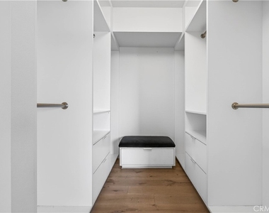 838 N Doheny - Photo Thumbnail 21