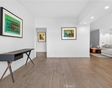 838 N Doheny - Photo Thumbnail 16
