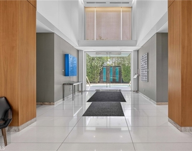 838 N Doheny - Photo Thumbnail 34