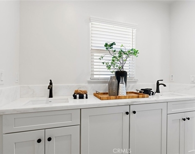 267 Olive - Photo Thumbnail 14