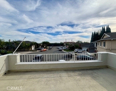 3571 Carnation - Photo Thumbnail 11