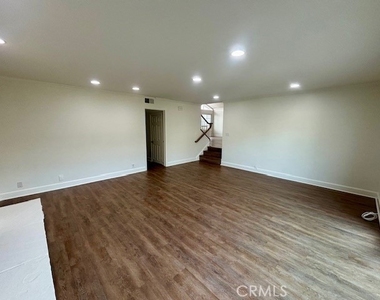 3571 Carnation - Photo Thumbnail 17