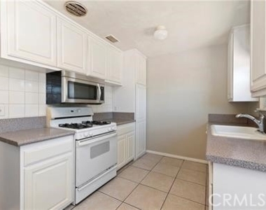 823 Filbert - Photo Thumbnail 17