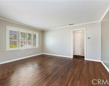 823 Filbert - Photo Thumbnail 1
