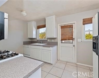 823 Filbert - Photo Thumbnail 4