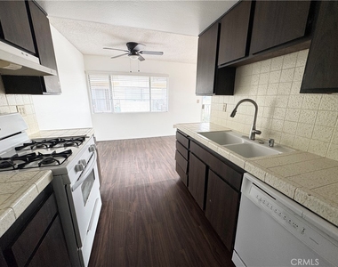 1236 W 8th - Photo Thumbnail 5