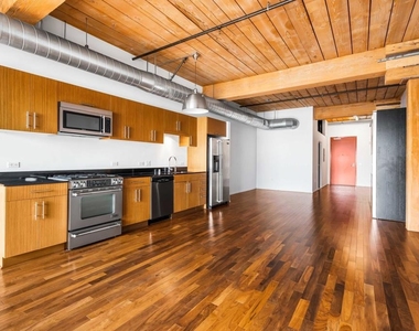 530 S Hewitt Street - Photo Thumbnail 7