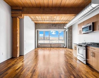 530 S Hewitt Street - Photo Thumbnail 6