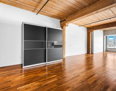 530 S Hewitt Street - Photo Thumbnail 12