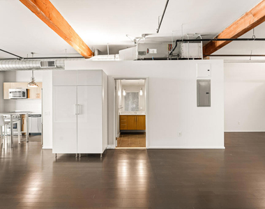 530 S Hewitt Street - Photo Thumbnail 8