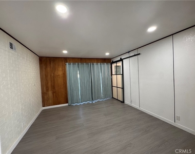 12702 Woodland - Photo Thumbnail 4