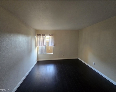 1345 Cabrillo Park Drive - Photo Thumbnail 10