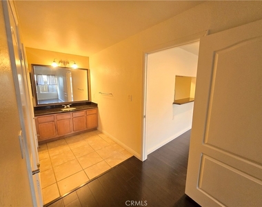 1345 Cabrillo Park Drive - Photo Thumbnail 15