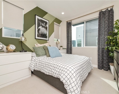 824 S Harbor Blvd - Photo Thumbnail 18