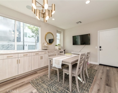 824 S Harbor Blvd - Photo Thumbnail 4
