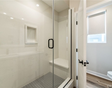 824 S Harbor Blvd - Photo Thumbnail 13