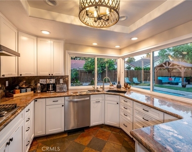 409 W Sierra - Photo Thumbnail 4