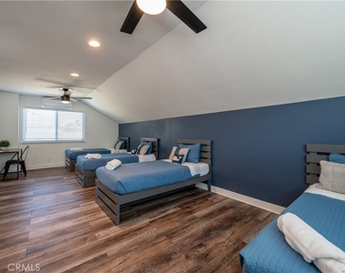 409 W Sierra - Photo Thumbnail 12