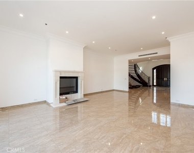1578 Jade Street - Photo Thumbnail 2