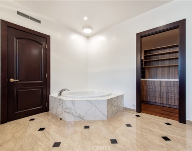 1578 Jade Street - Photo Thumbnail 36