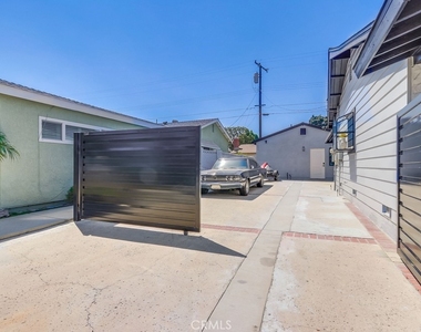 1260 E Turin Avenue - Photo Thumbnail 11