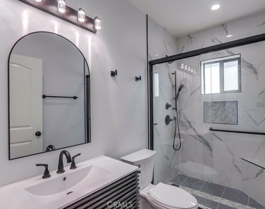 1260 E Turin Avenue - Photo Thumbnail 9