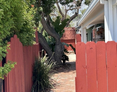 8621 Willow - Photo Thumbnail 10