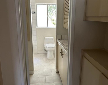 8621 Willow - Photo Thumbnail 25