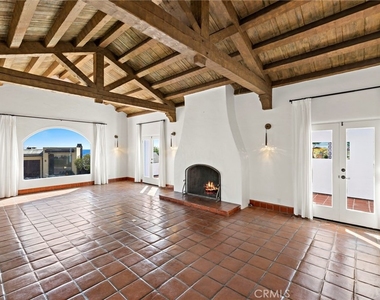 4 Camel Point Drive - Photo Thumbnail 6