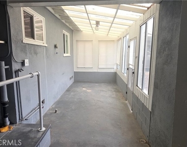 7815 Mango Avenue - Photo Thumbnail 11