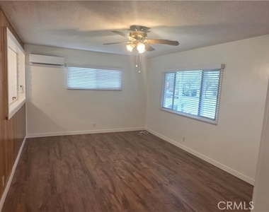 7815 Mango Avenue - Photo Thumbnail 3