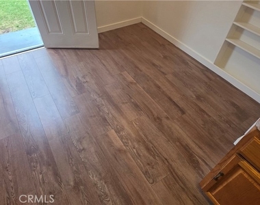 7815 Mango Avenue - Photo Thumbnail 7