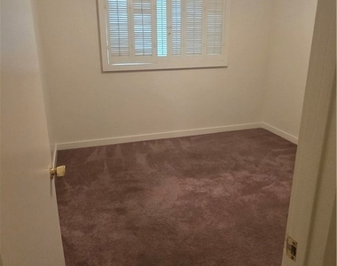 7815 Mango Avenue - Photo Thumbnail 8