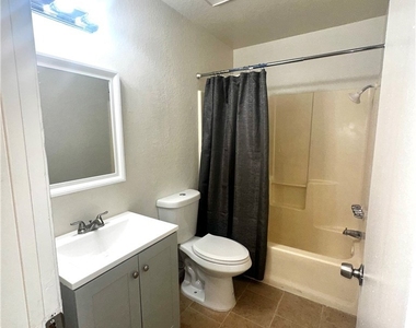 11661 White Avenue - Photo Thumbnail 9