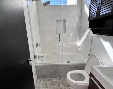 1009 Palms - Photo Thumbnail 12