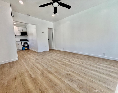 910 Acacia Avenue - Photo Thumbnail 15