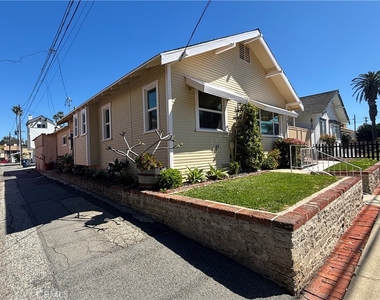 910 Acacia Avenue - Photo Thumbnail 23
