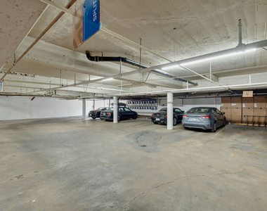 928 N San Vicente Boulevard - Photo Thumbnail 12